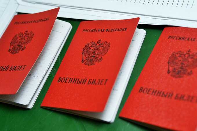 В МГУ студентов из Китая по ошибке отправили в военкомат